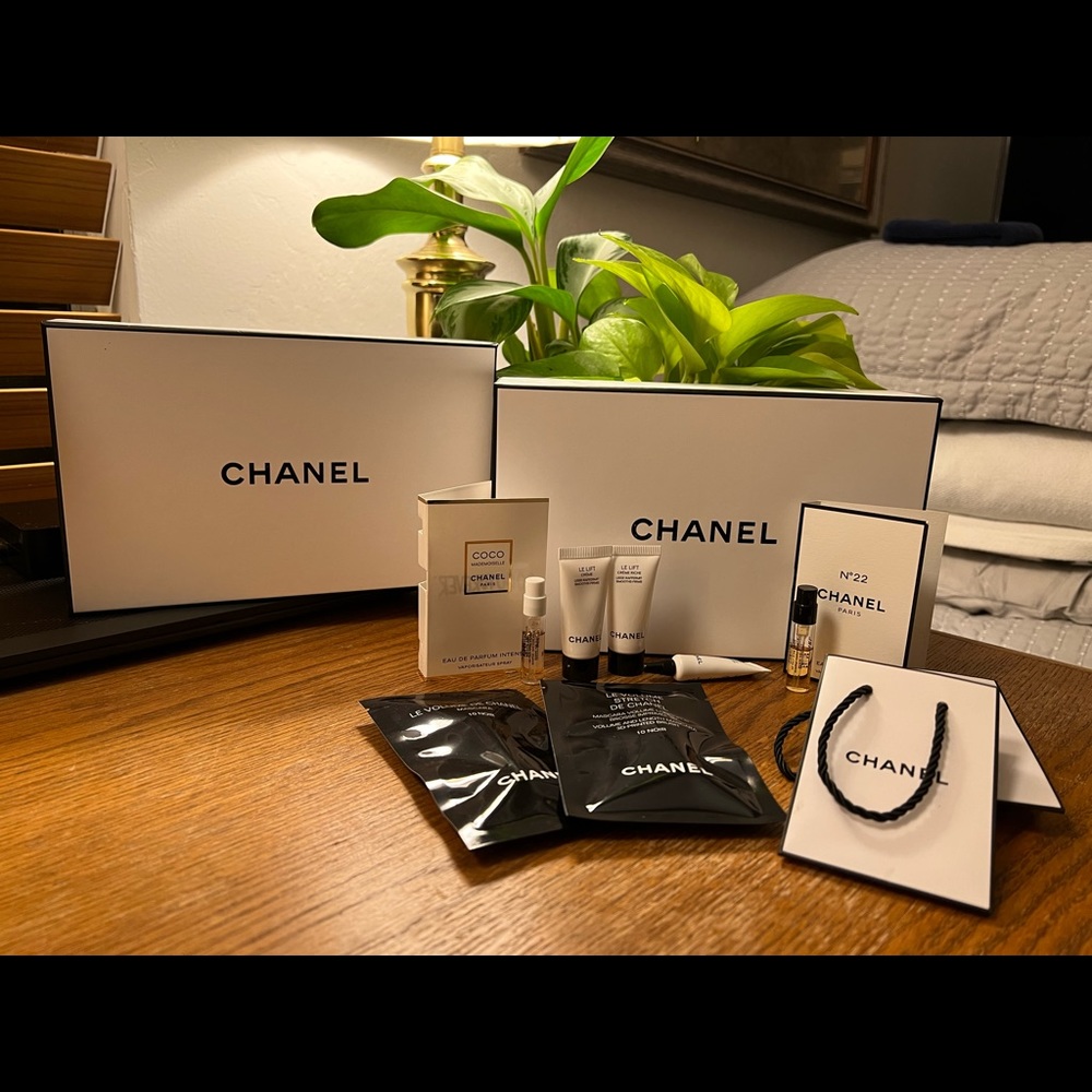 CHANEL | Gift Boxes, Perfumes and Mini Makeup